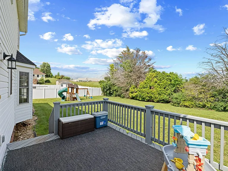 48 Boyington Blvd — Photo 31