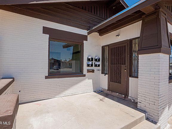 3rd image of 3615 Pershing Dr