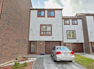 7707 Darcel Ave #26, Mississauga, ON L4T3W9