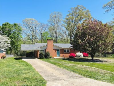 1160 11th Street Cir NW, Hickory, NC, 28601