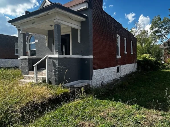 4015 N Taylor Ave, Saint Louis, MO 63115
