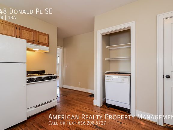 3rd image of 348 Donald Pl SE