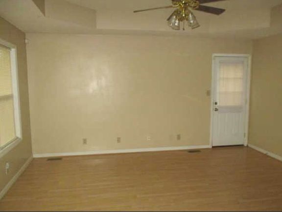 4th image of 3207 Tabby Dr