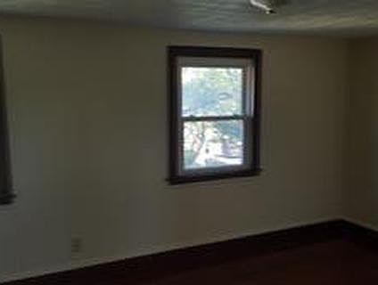 4th image of 3187 E 5th Ave