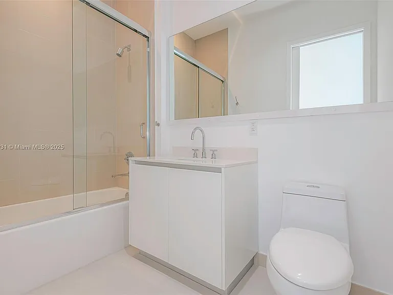 2821 S Bayshore Dr #7B — Photo 23