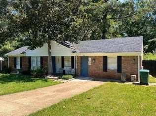 4260 Windermere Dr #1, Memphis, TN 38128