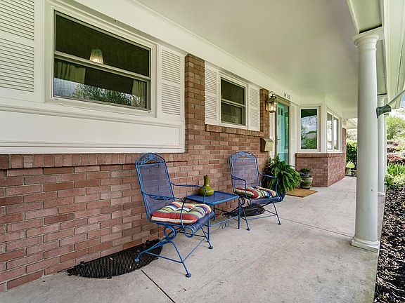2nd image of 1415 Stoneygate Ln