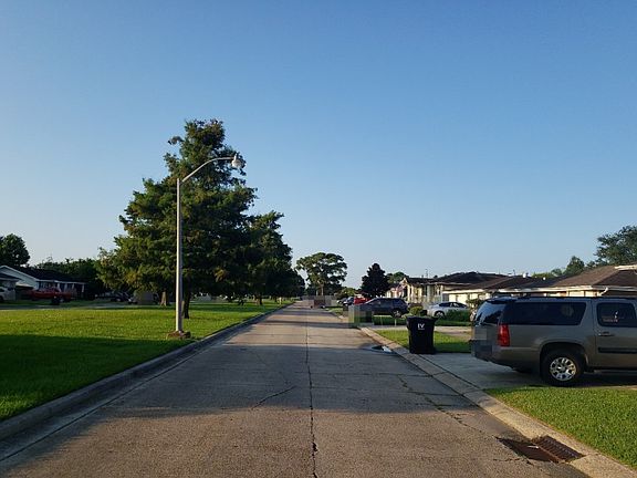 5th image of 3553 E Loyola Dr