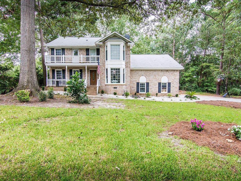 1st image of 516 Fairington Dr