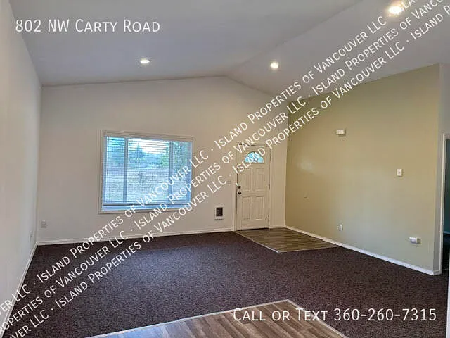 802 NW Carty Rd — Photo 2