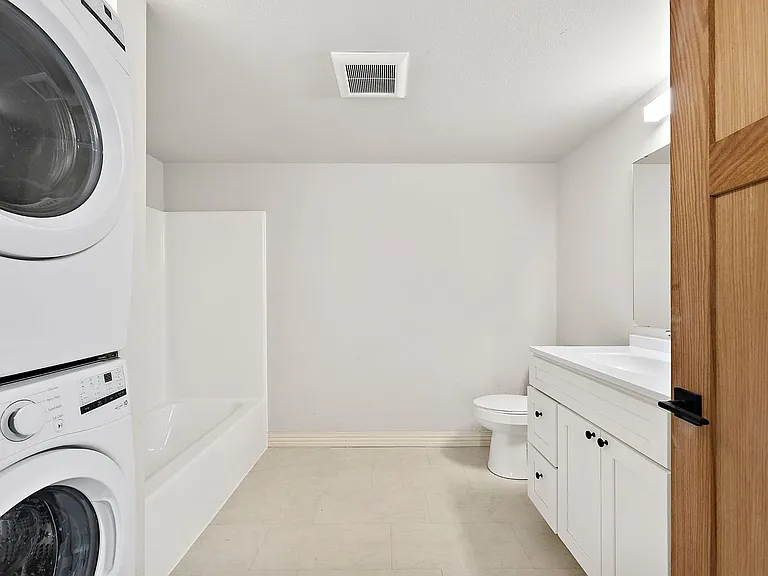 7843 Pacific Ave — Photo 17