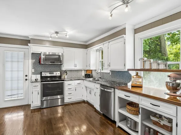 318 Jacksonian Dr, Hermitage, TN 37076