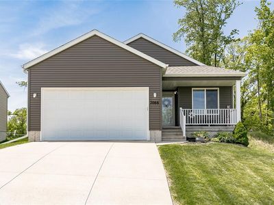 2066 Sugar Creek Dr NW, Cedar Rapids, IA, 52405