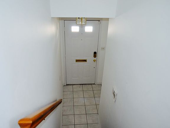 2nd image of 2423 W 2nd St