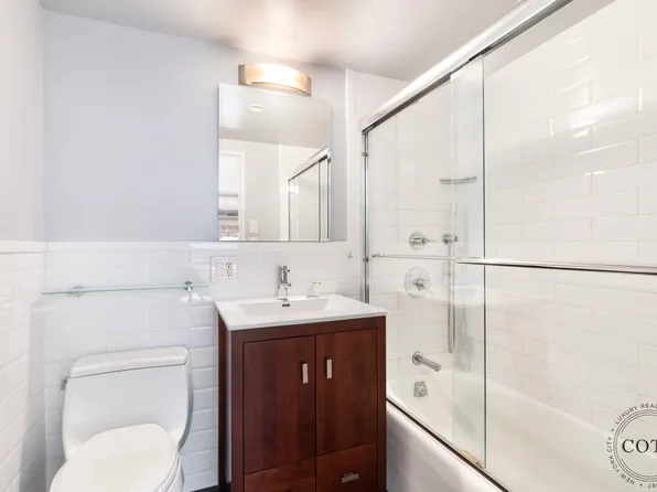 139 East 63rd Street 3B image 6 of 6