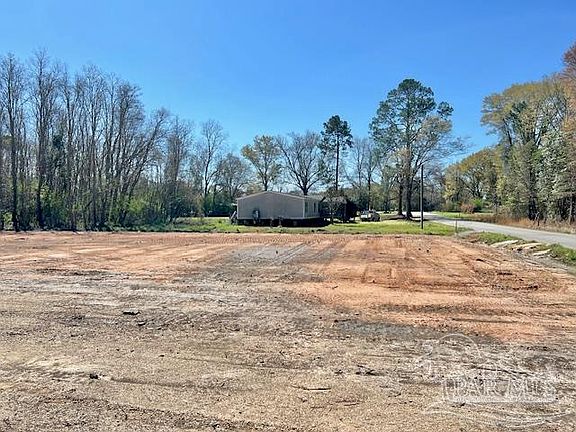 3rd image of 1381 Freemanville Dr