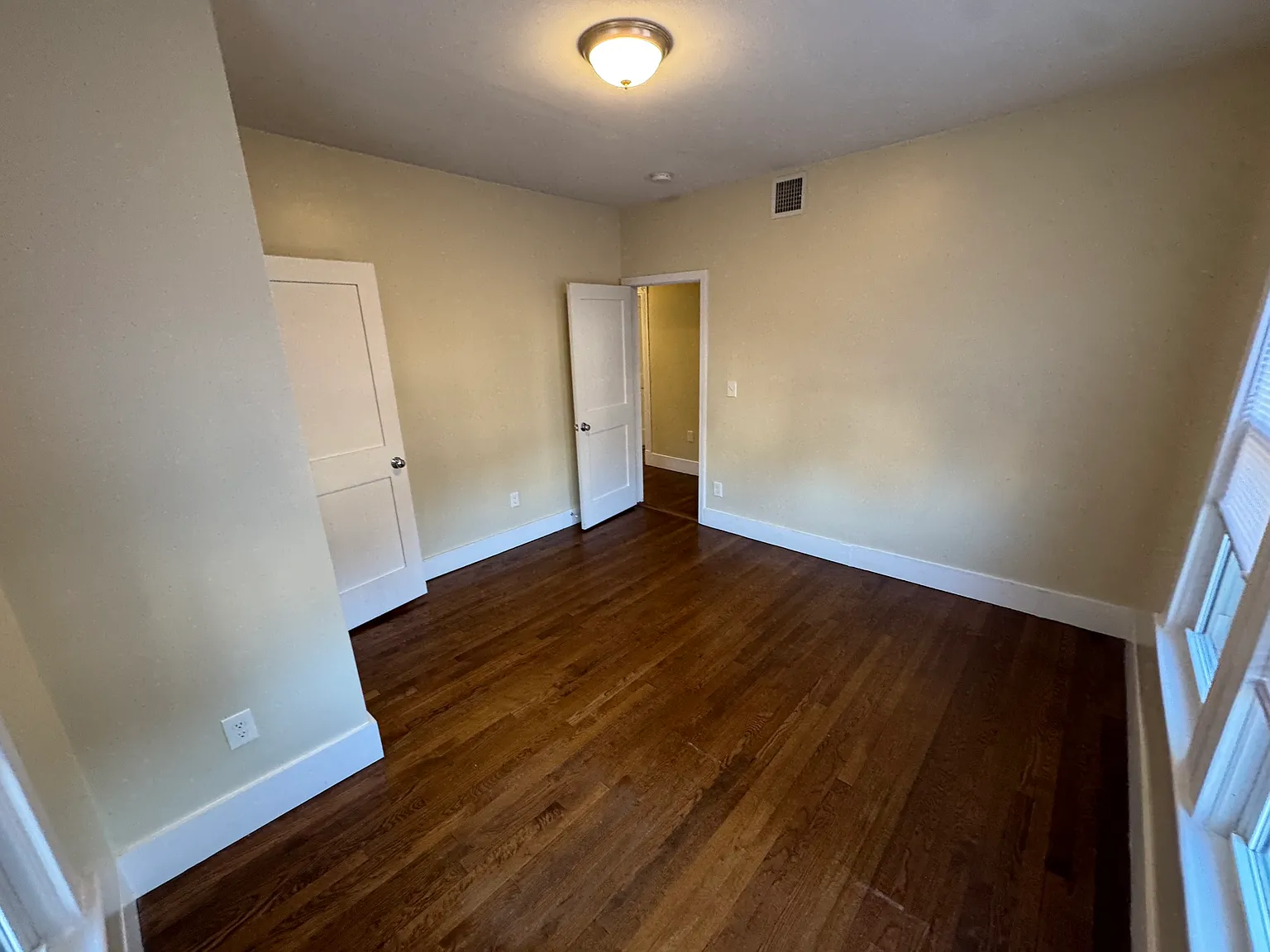 3 bed, $3,300 — Photo 4