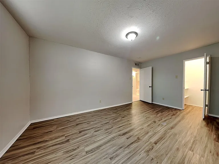 3326 Janwood Ln — Photo 17