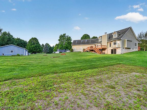 5th image of 5163 Country Squire Rd