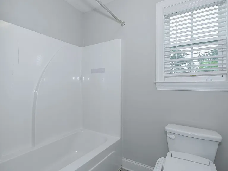 344 Colonnades Dr — Photo 46