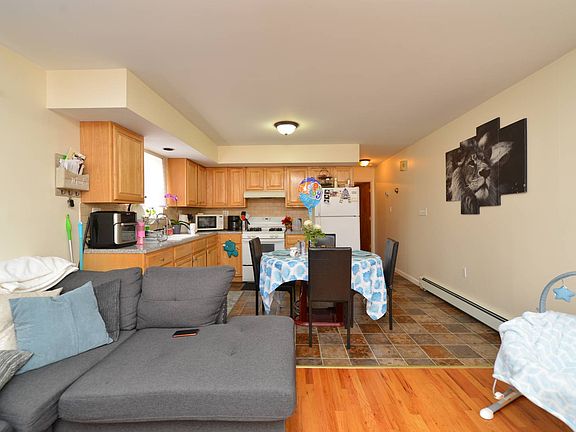 3rd image of 26 Doty Ave