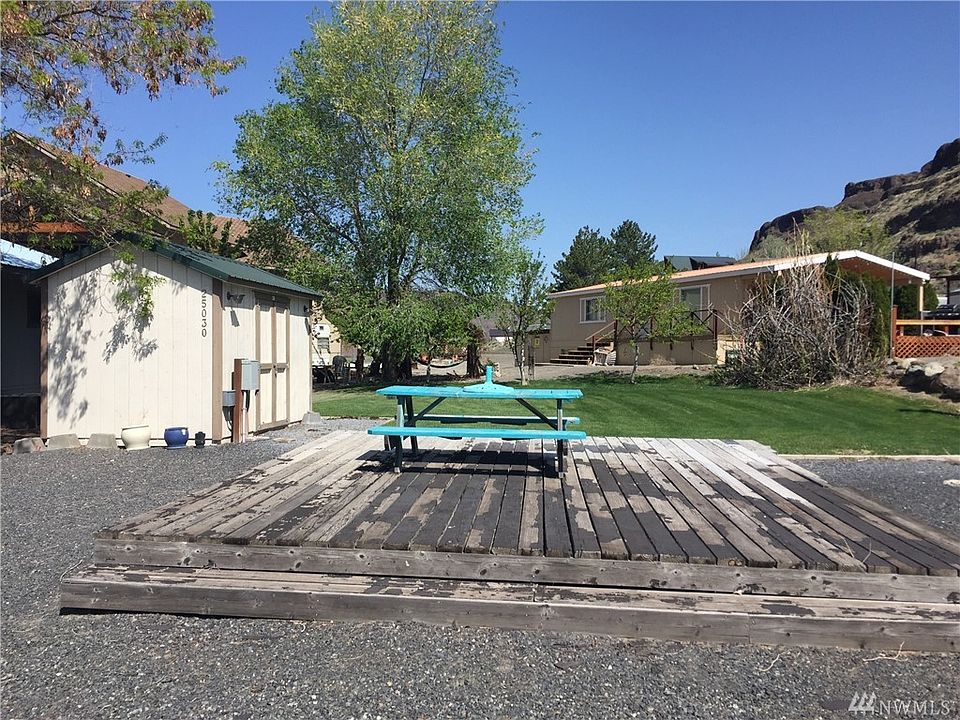 2nd image of 25030 Wanapum St SW