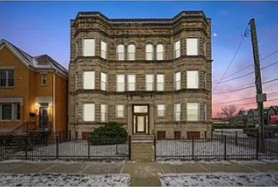 1st image of 4343 S Greenwood Ave #1s