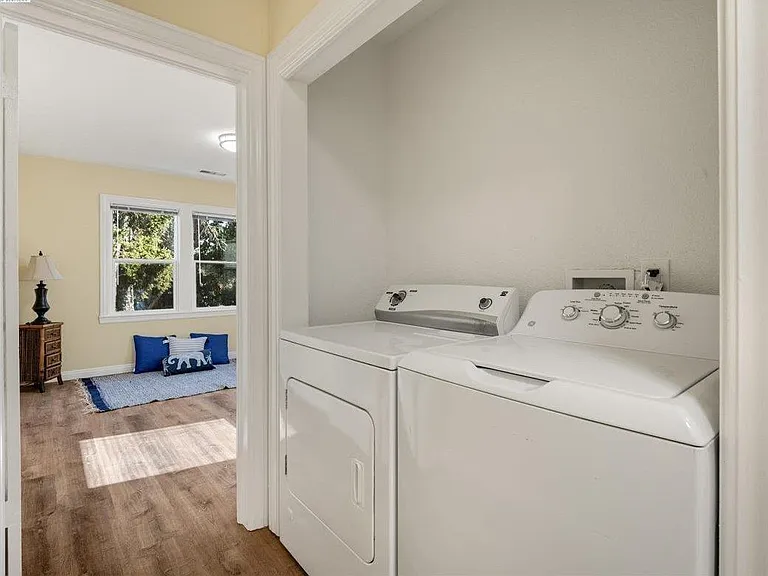 755 Bird Ave — Photo 8