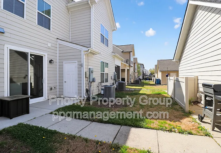 1614 Pat Garrett St — Photo 25