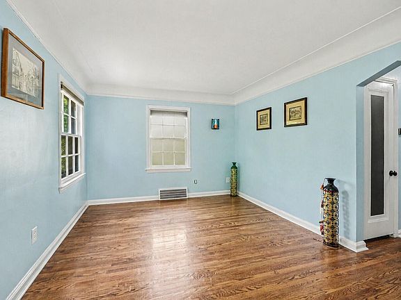 5th image of 5064 Lodewyck St