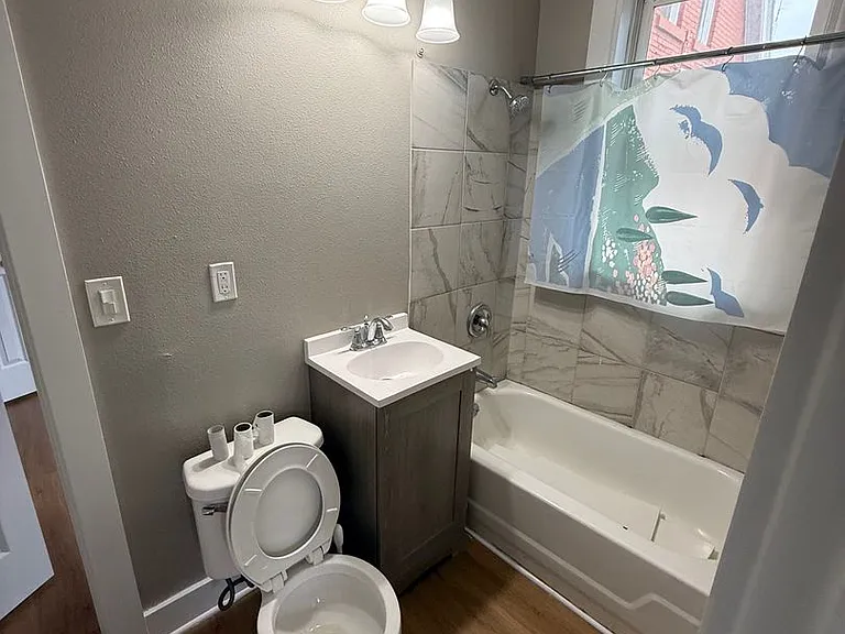 2100 W National Ave — Photo 5
