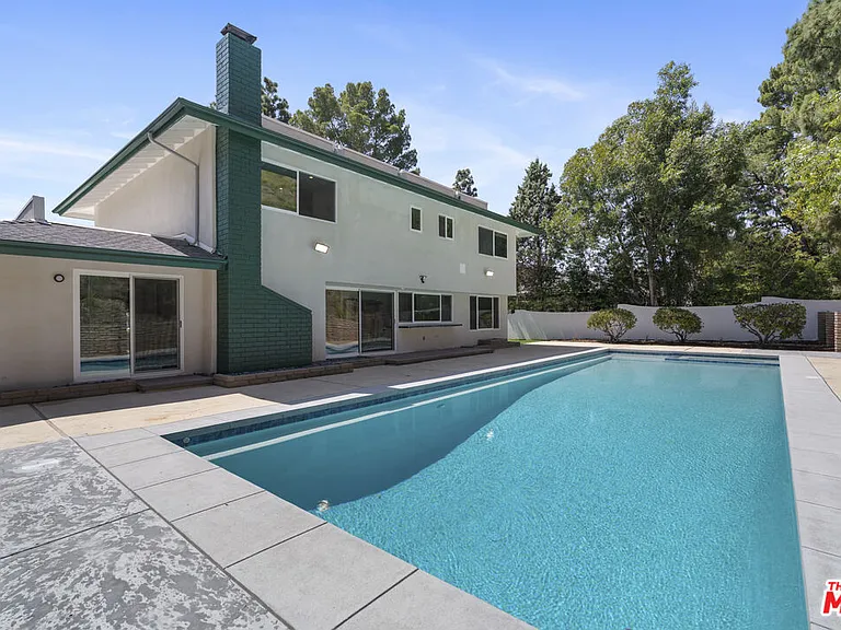 3062 Arrowhead Dr — Photo 33