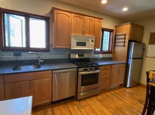 4 Wigglesworth St #2, Somerville, MA 02145