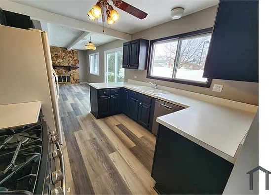 332 Drake Ave — Photo 11
