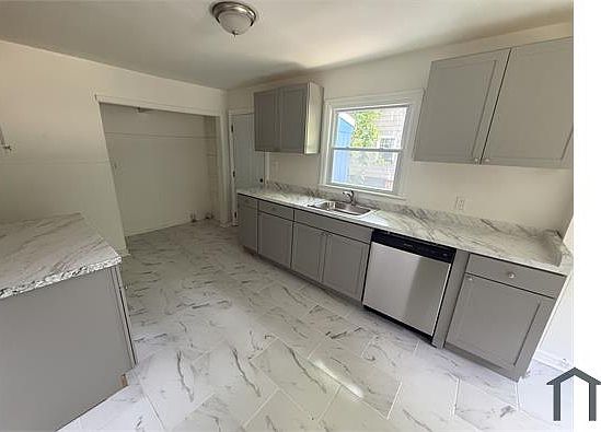 1st image of 634 West Blvd