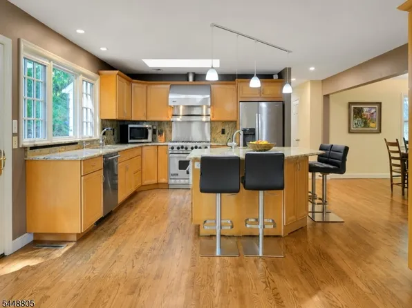 39 Lookout Rd, Mountain Lakes Boro, NJ 07046