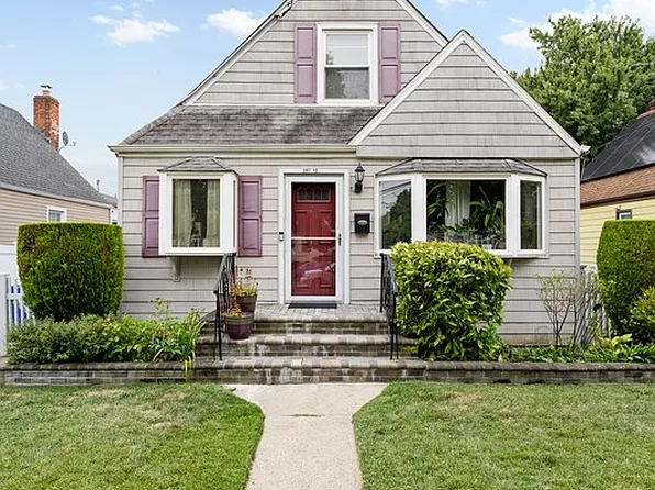 241-12 148th Ave #P/h, Rosedale, NY 11422