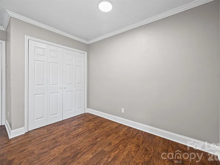 1933 Ebenezer Rd — Photo 12
