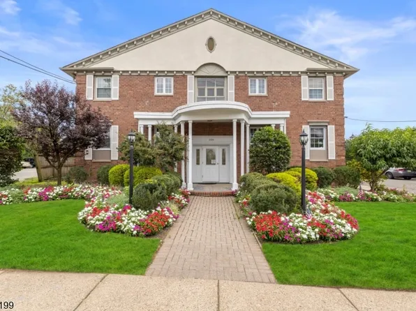206 Main St #23, Millburn Twp., NJ 07041