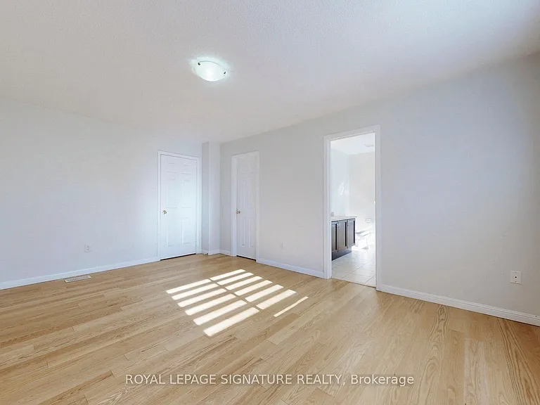 138 Sun King Cres — Photo 23
