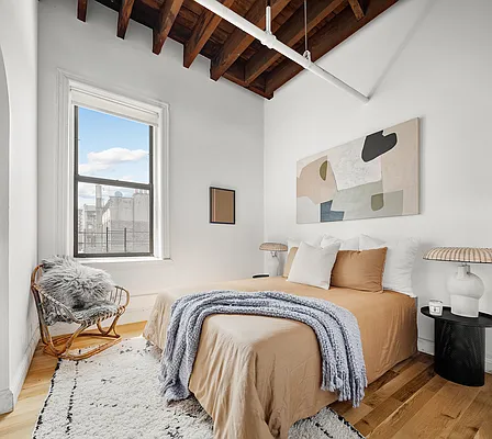 Sold by Compass | media 18