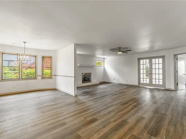 1008 W Linden St, Rogers, AR 72756