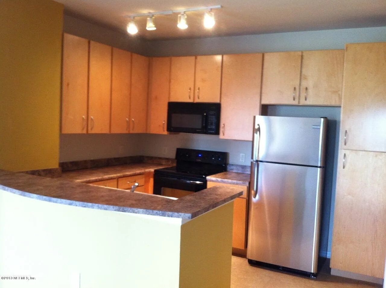 2 bed, 2.0 bath, 1225 sqft, $1,525 — Photo 3