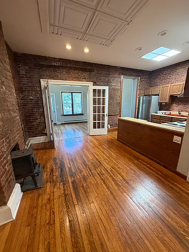 208 Elm St #2 Photo 1