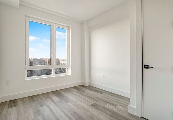 3rd image of 1634 Church Ave #6G
