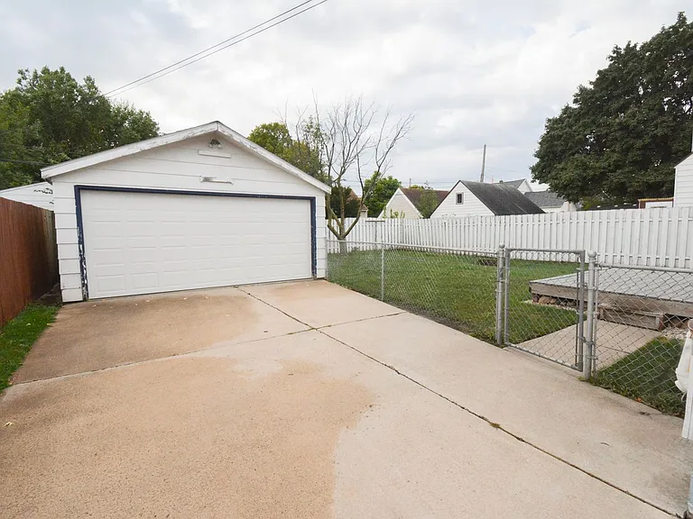 1418 3 1/2 St SE — Photo 11