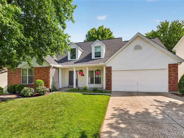 2133 Telford Dr, Saint Louis, MO 63125