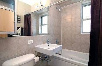 3rd image of 221 N La Salle St Ste 1850