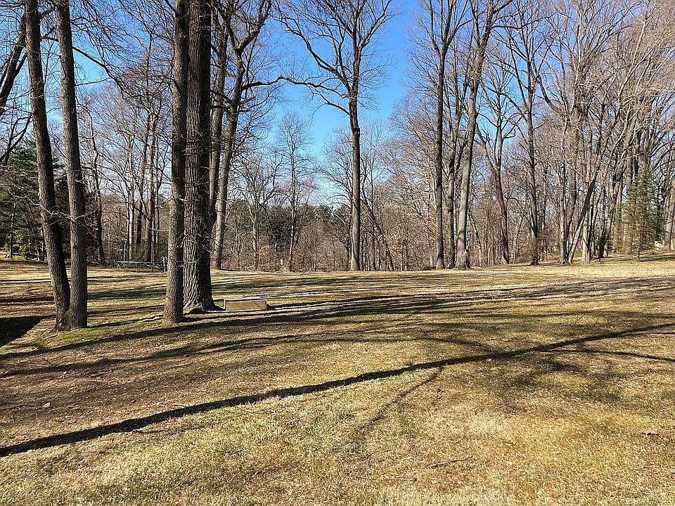 2nd image of 817 Lorraine Dr