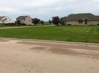 400 Preserve Dr, Genoa, IL 60135